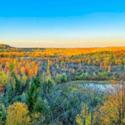 Mono Cliffs Provincial Park lookout point for beautiful fall foliage