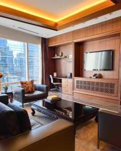 Shangri-La Toronto Luxury Living Room